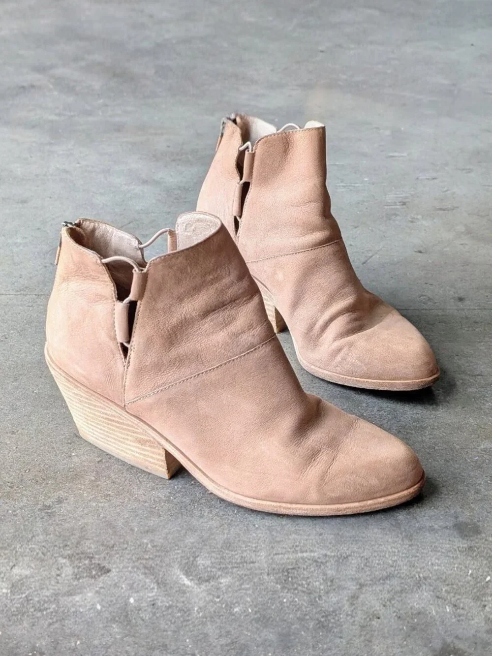 Eileen Fisher Tote Booties Tan Genuine Leather Stacked Heel Ankle Boots size 9